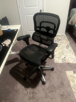Ergonomic Mesh Swivel Task Chair, Black