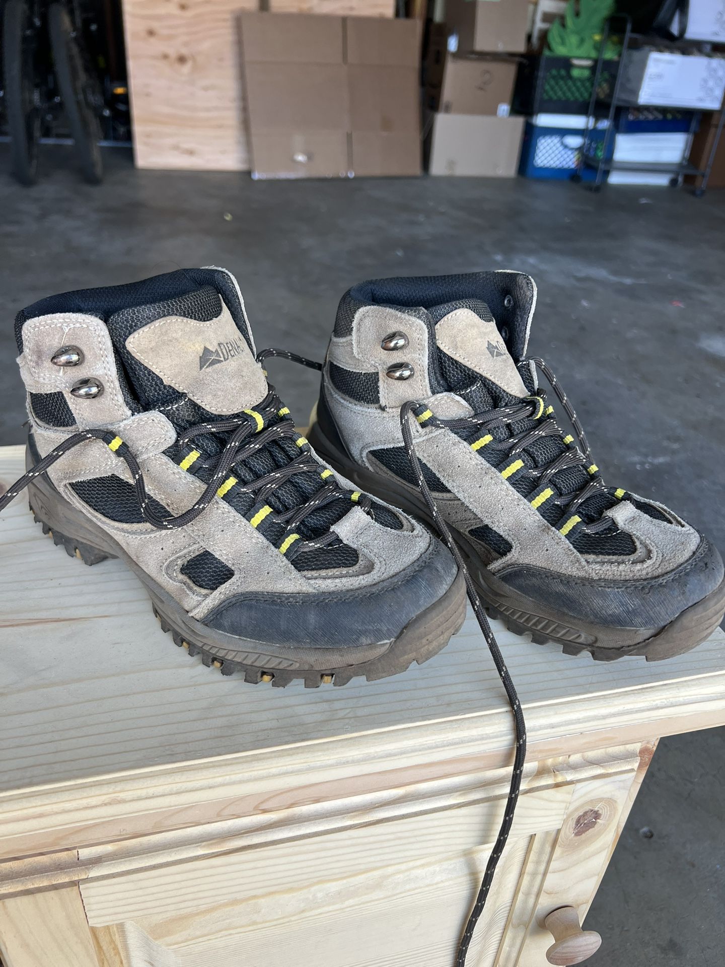 Kids Hiking Boots Size 5