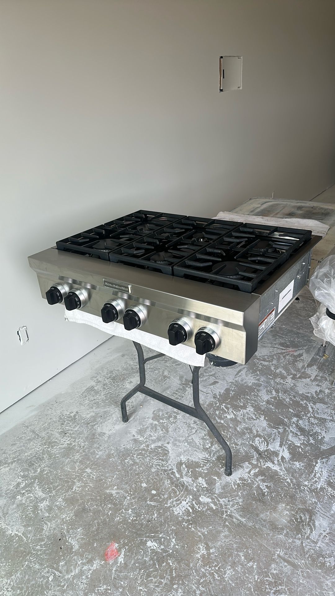 36” Kitchen Aid 6 Burner Built In Cooktop