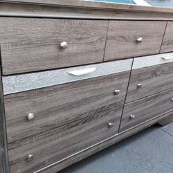 King Bedroom Set - Delivery Available 