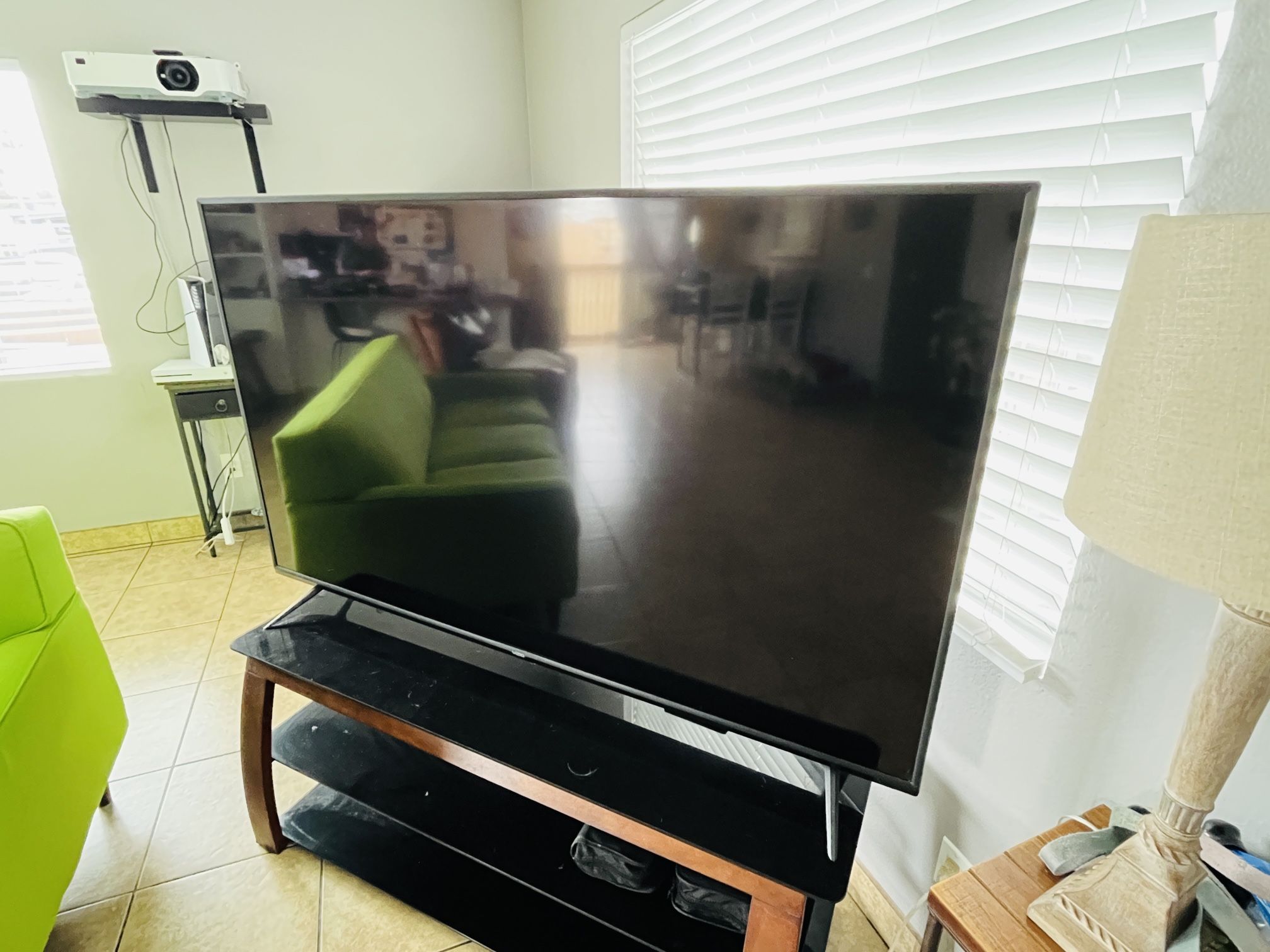 TV 📺. 70”