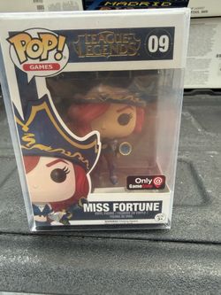 Funko Pop! Game of Thrones - Melisandre #42 W/Protective Case GameStop Exclusive  The product is a Funko Pop! Vinyl figure of Miss Fortune from League