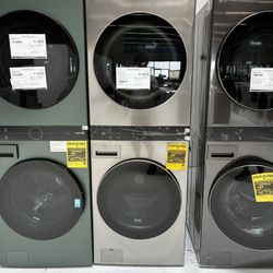 LG WKG101HVA 27-inch Smart Gas WashTower™ combines a 4.5 cu. ft. front-load washer and a 7.4 cu. ft. gas dryer into a single, integrated ver