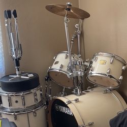 Yamaha Drum Set 