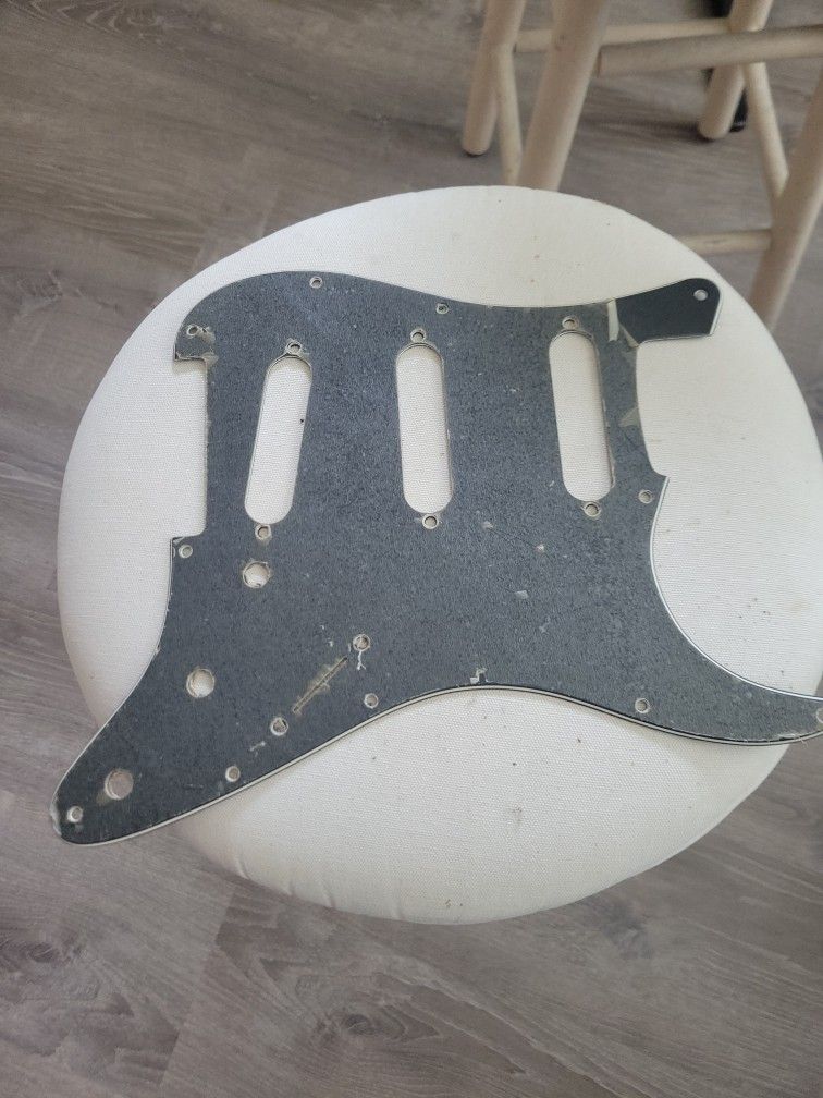 STRATOCASTER PICKGUARD
