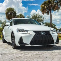 2017 Lexus IS