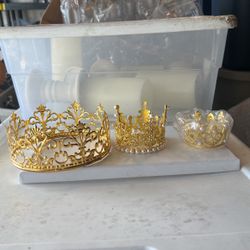 Set 3 Gold Crowns
