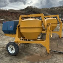 Stone champions towable concrete mixer - 1 yd capacity - brand new - never used - Honda 11 hp gx340 gas motor 