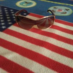 Sun glasses nice no scratch.