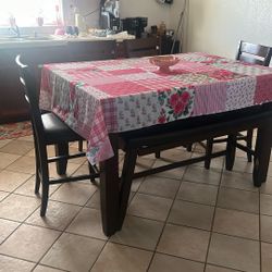 Dinning Room Table 