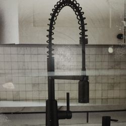 Moen 87897BL Power Faucet For Kitchen 