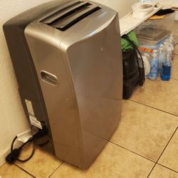 LG Portable Air Conditioner 