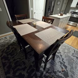 High top kitchen table w/8 chairs