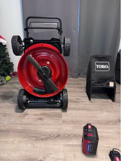 BRAND NEW TORO RECYCLER 60 V MAX 21 INCH CORDLESS SELF-PROPELLED LAWNMOWER 5Ah BATTERY AND CHARGER INCLUDED. COMES IN MANUFACTURED SEALED BOX. ELIGIBL