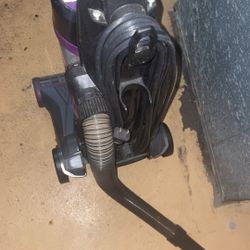 BISSELL PowerForce Helix, Bagless, Upright Vacuum, Pet Friend