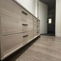 Light Natural: Signature Design by Ashley Furniture Socalle 6 Drawer 59" Dresser and Nightstands (OBO)