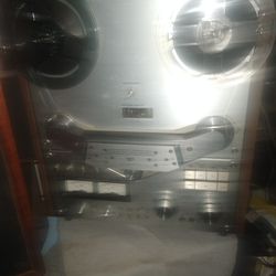 Akai