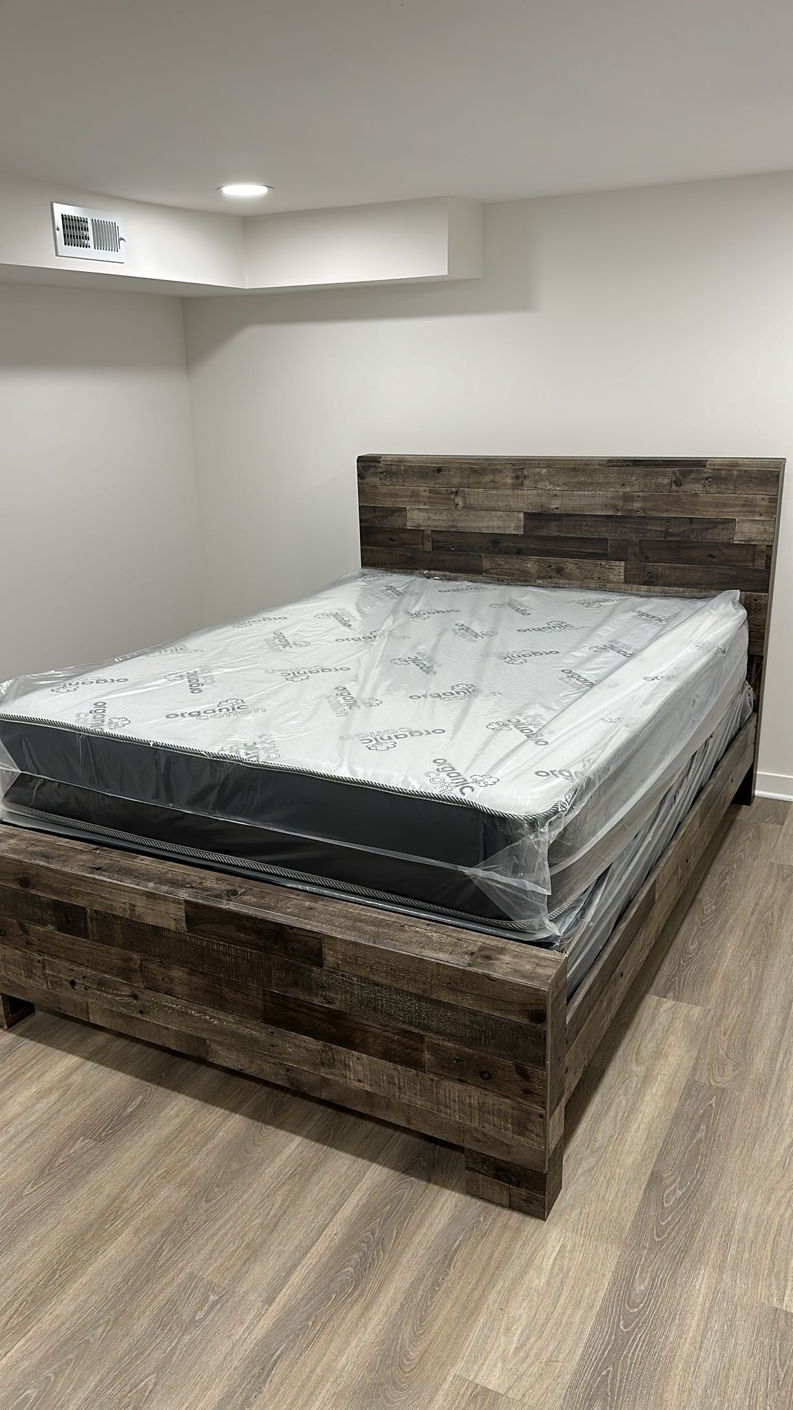 Queen Classic Mattress And Box Spring