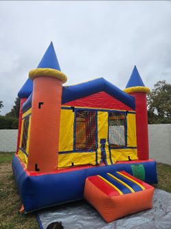 Commercial bounce house