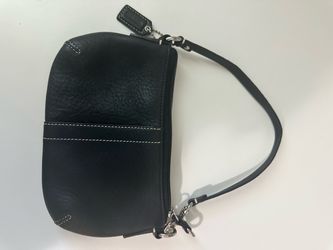 Vintage Coach Black Leather Wristlet