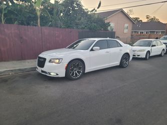 2018 Chrysler 300
