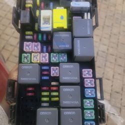 Fuse Box For Dodge Caravan 2002 -2012