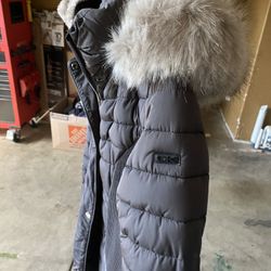 Donna Karan Long Coat Xs Fits like a Small