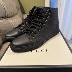 Black Gucci Converse Authentic 