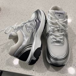 Chanel Runners