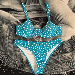 Bikini Top And Bottoms 