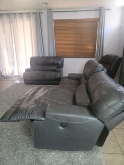 Electric recling couches