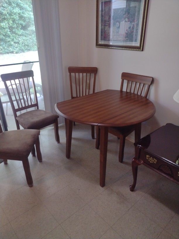 Kitchen Table Drop Leaf 42 inch 4 Chairs