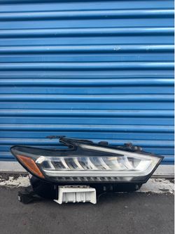 Nissan Maxima 2019 2020 2021 2022 2023 Right Side Headlight OEM