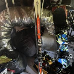 Set Ski 🎿 For A Good Time 