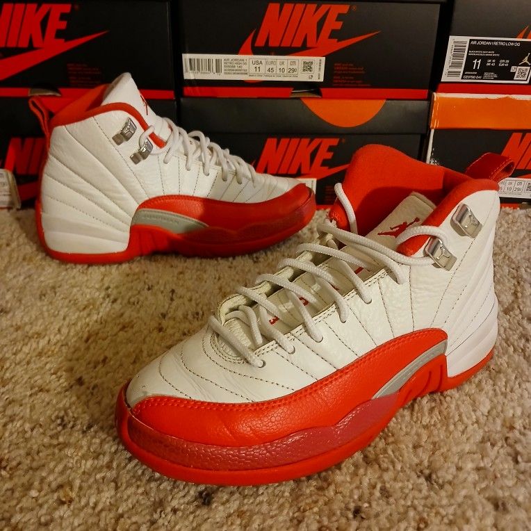 Girls Air Jordan 12 Hyper Pink Punch Size 3⁵