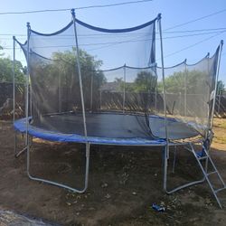 15 Ft Trampoline 