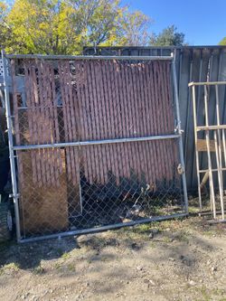 Large Fence  69 X 69   Only $50 Bucks 