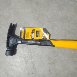 DEWALT 28oz HAMMER 