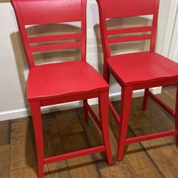 2 Bar Chairs/Stools/24”