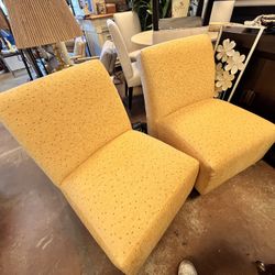 🟡Yellow Mid-Century Sofa Chairs – Vintage Charm & Modern Comfort🟡