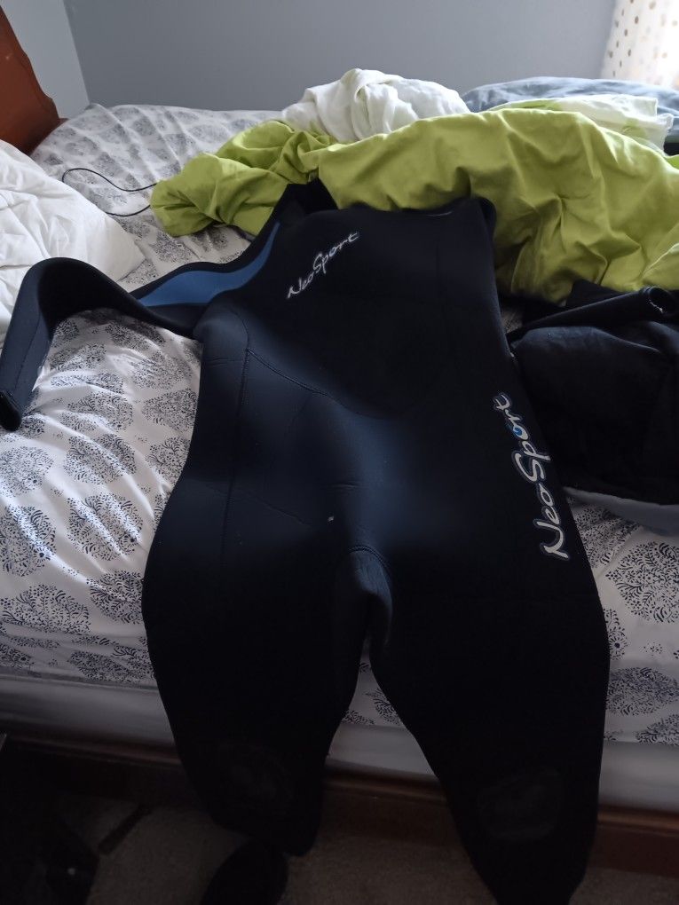 7 M Wet Suit