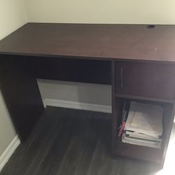 Desk/Escritorio