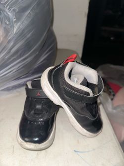 Boy shoes 7.5