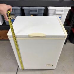 Small Chest Deep Freezer 