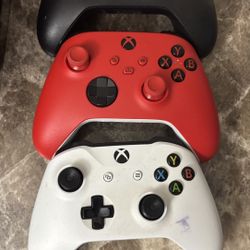 Xbox One S , Controllers