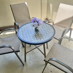 Like New Patio Set