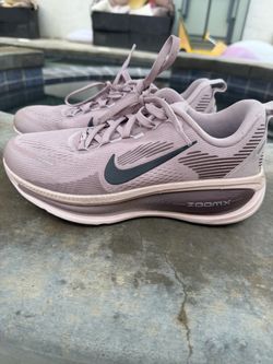 Women’s Nike Vomero 18