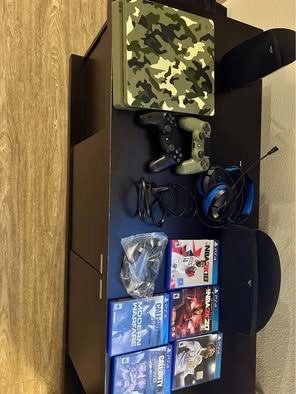PlayStation 4, Headset & Games