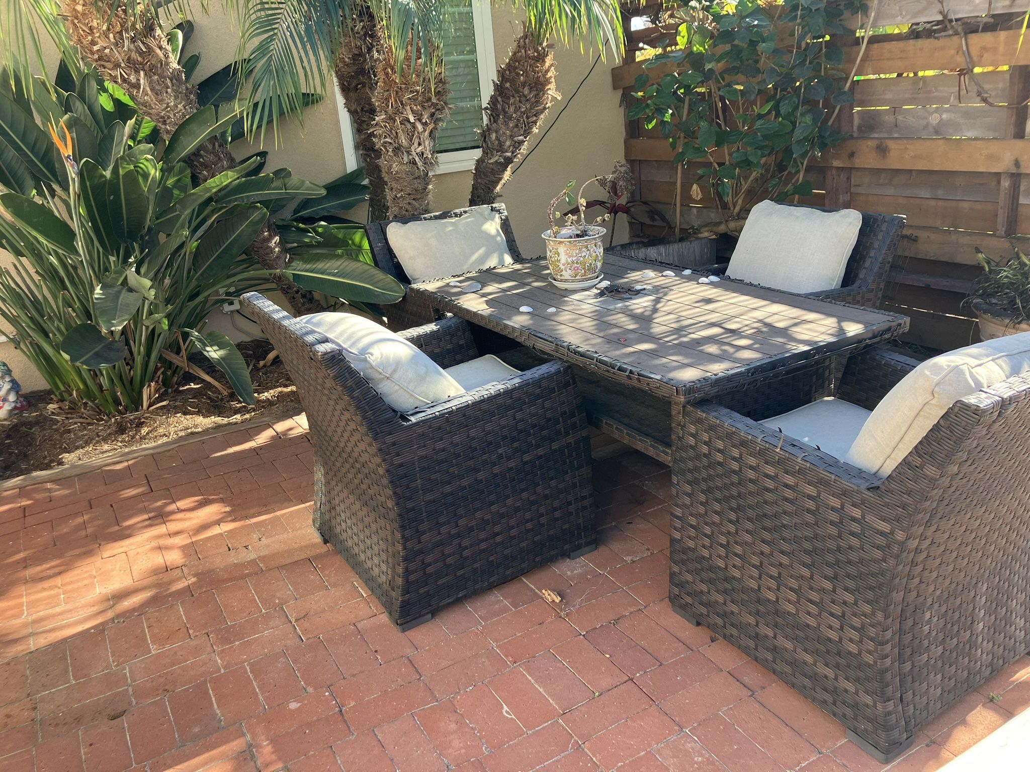 Patio Furniture 5 Pc Wicker With Cushions