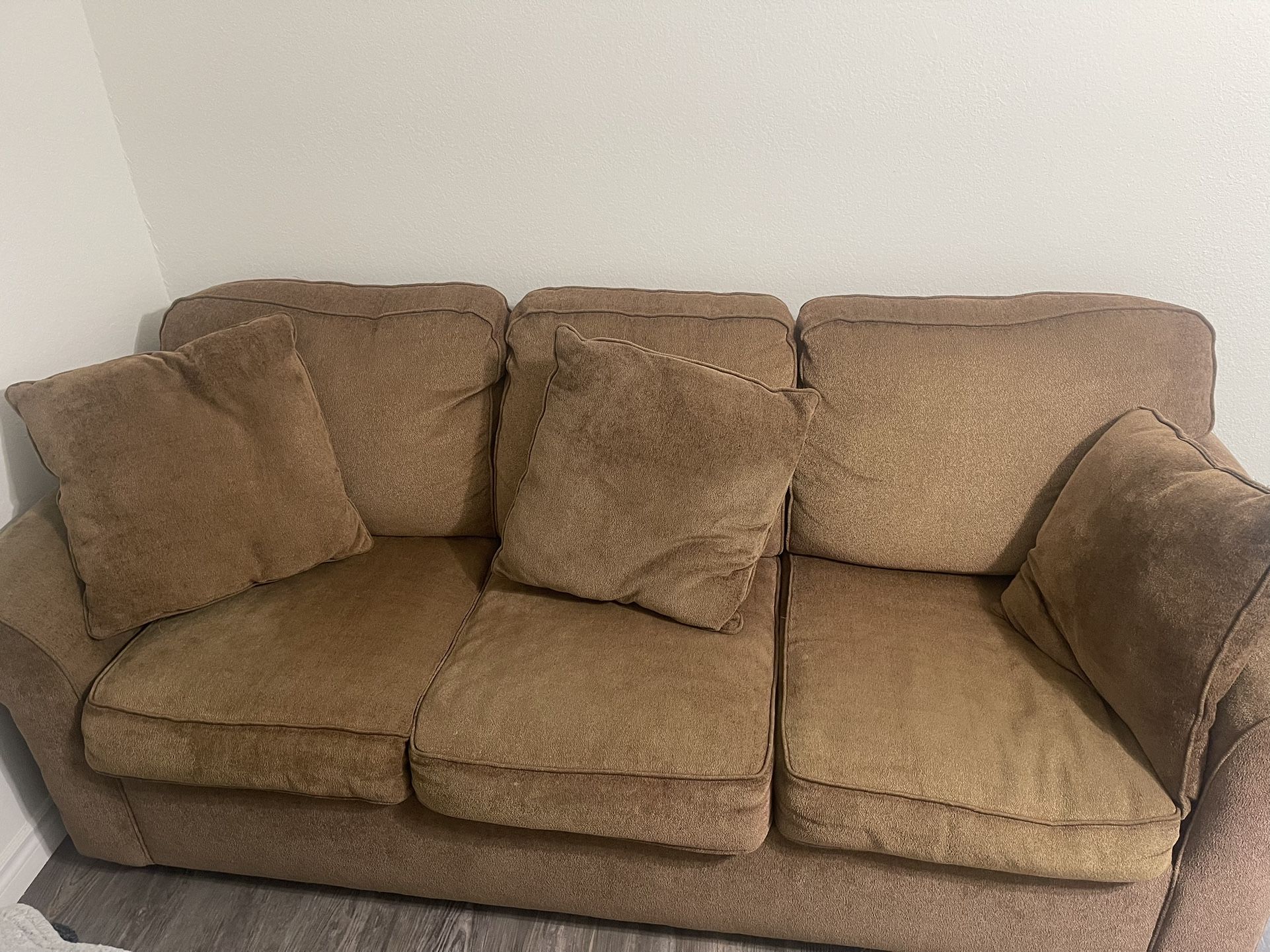 Free Sofa for Sale in Monterey Park, CA OfferUp